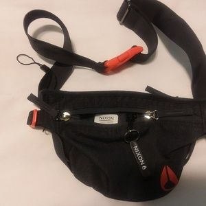 NiXON fanny pack